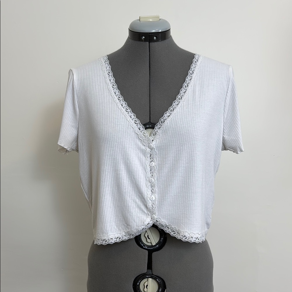Cotton On White Lace Trim Cropped Top